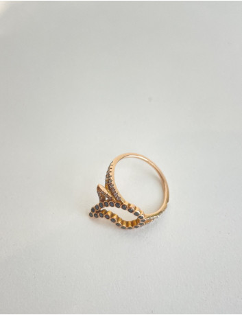 Gold and diamonds pinky ring