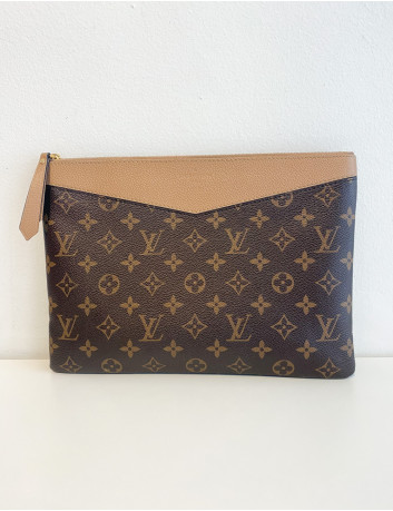 Daily Pouch Monogram Canvas